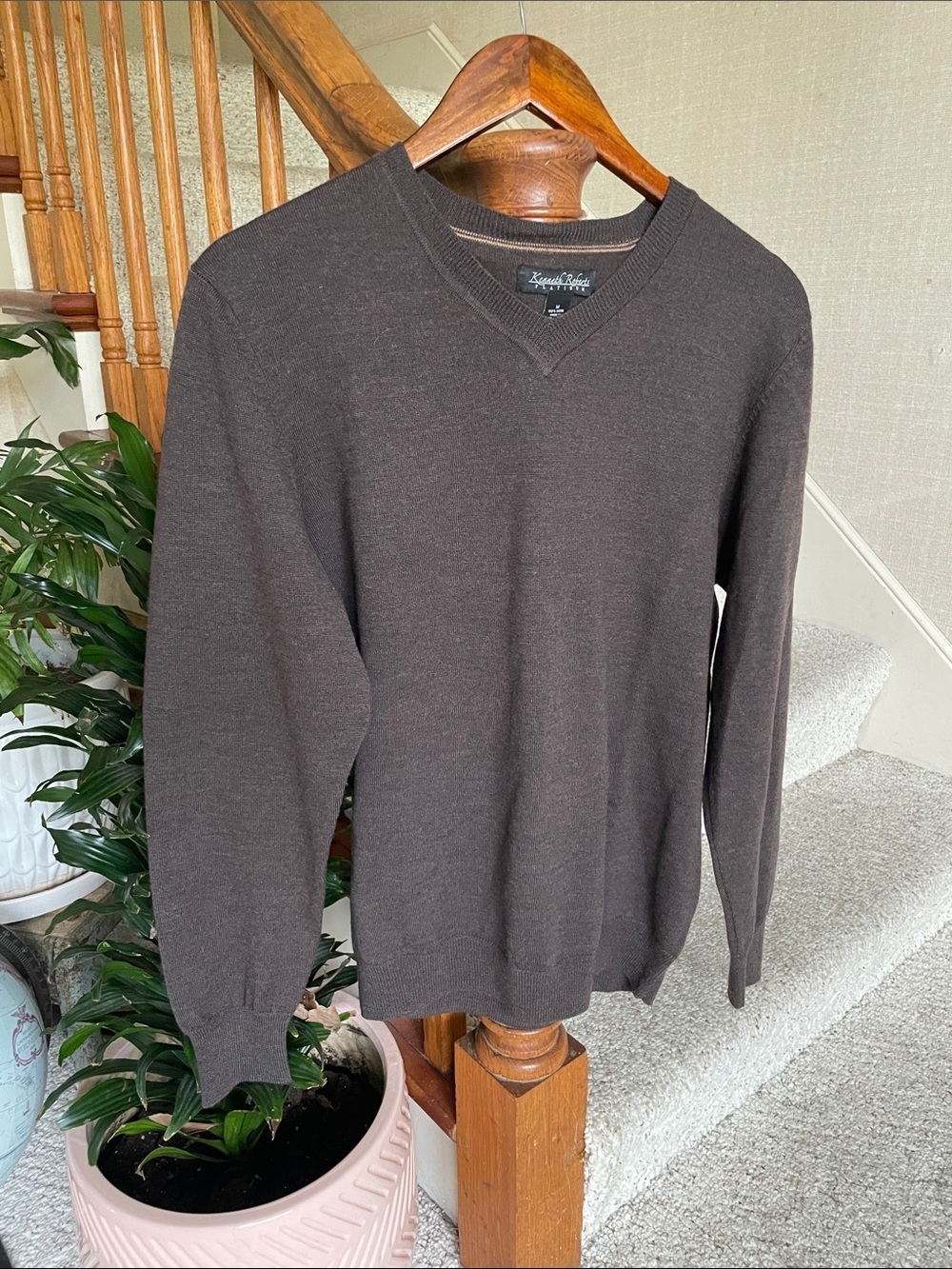 Kenneth Cole Reaction Men's Wool V-Neck Dark Brown Sweater